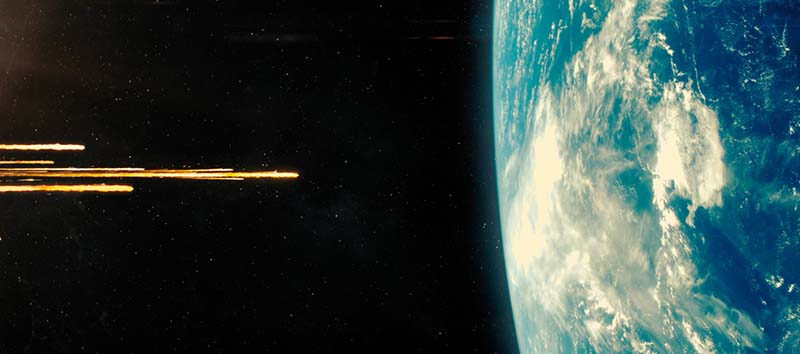 映画『ワールド・タスクフォース 消失領域』 世界は、静かに終わり始めている。 最強女性エージェントが追う、世界規模で拡大する児童誘拐事件――。 消えた“44人”の背後に広がる恐るべき真相とは!? 特殊精鋭部隊が未曾有の危機に挑む本格ミリタリーアクション! シーン画像