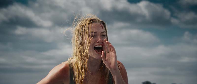 映画『キラー・ホエール　Killer Whale』 楽園の海が、逃げ場なき檻になる。 サメ映画の恐怖を超える、知性ある海の殺意。 海の頂点捕食者が牙をむく、戦慄のサバイバルパニック・スリラー！ シーン画像