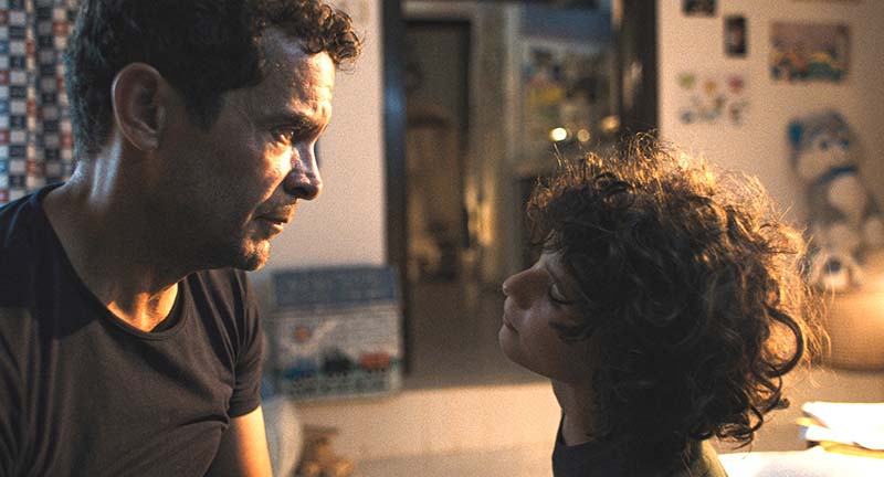 映画『アイ・ワズ・ア・ストレンジャー 　I Was a Stranger』 救いを求めたその先は、絶望か、それとも希望か――2014年シリア。内戦が引き裂くいくつもの人生。国境を越え、その先の希望を描くヒューマンドラマ。シーン画像