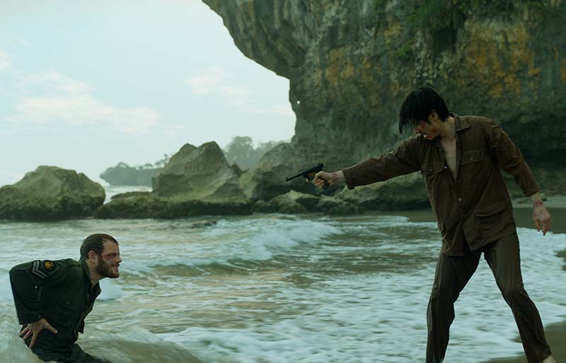 映画『オラン・イカン 　Orang Ikan』 この島には、歴史に存在しない“先住民”が潜んでいた…。史実に残る“UMA目撃情報”から生まれた、新たなる半魚人伝説！ディーン・フジオカ主演の衝撃クリーチャーホラー！！シーン画像